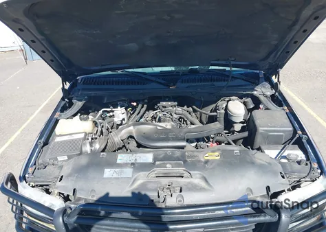 2003 GMC Yukon Xl 1500 Slt из США, поврежденный, VIN 1GKFK16Z83J256857